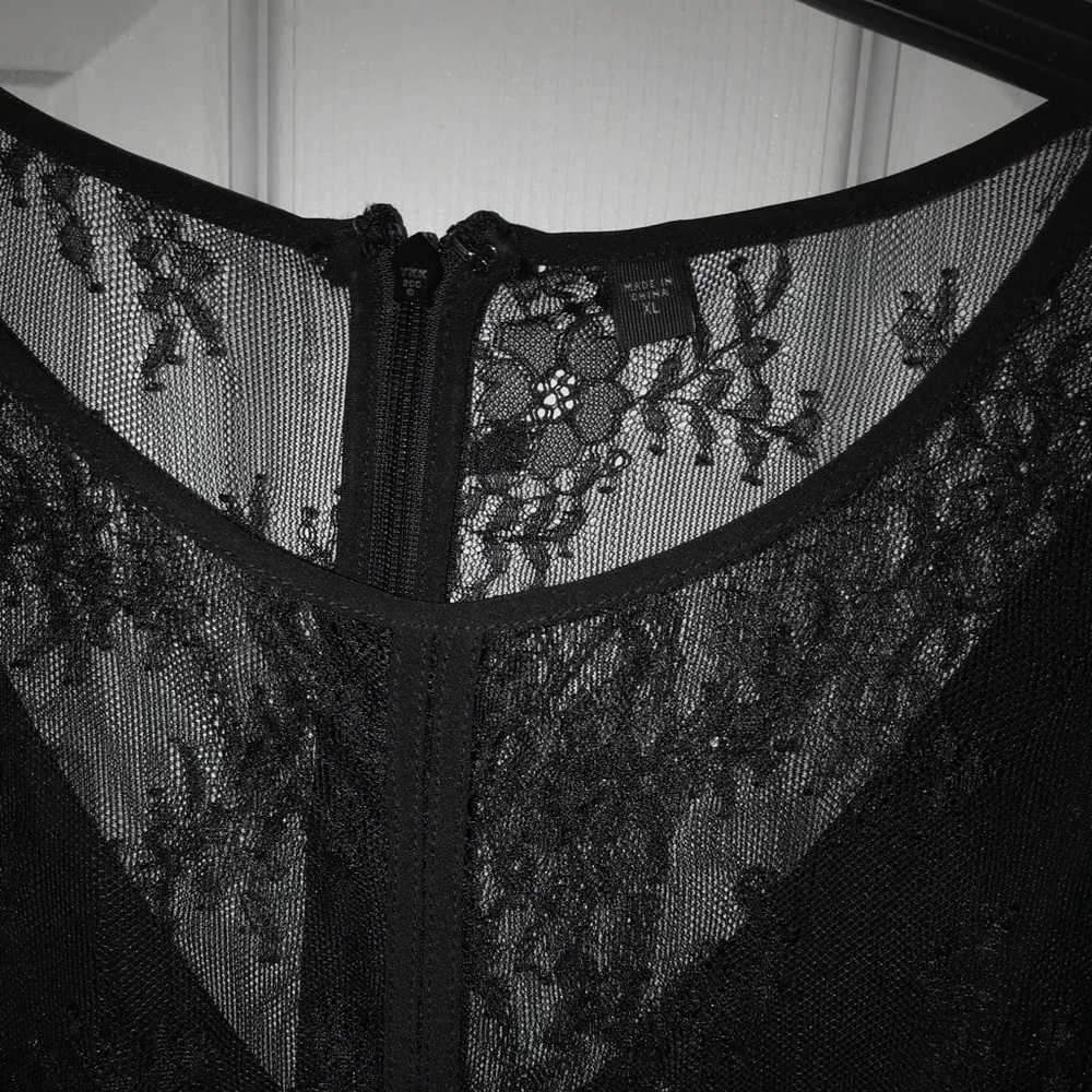 Guess black lace dress - Picture 2 of 2